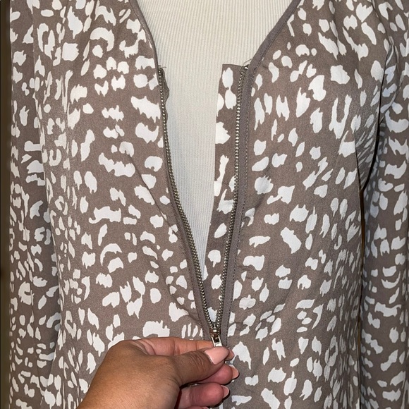 Apt. 9 Shirt - Picture 5 of 8